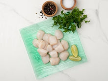 Load image into Gallery viewer, Wild, Sashimi-Grade, Dry 10/20 Bay Scallops
